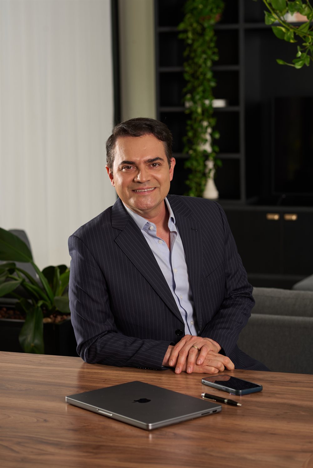 Retrato de um cliente da Incisa em seu consultório